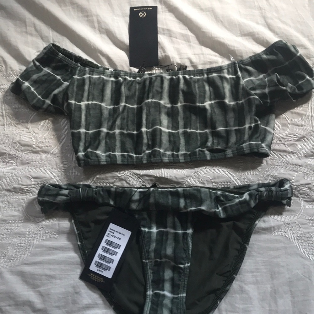 Vix bathing suit NWT
